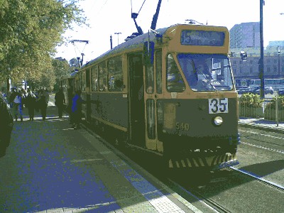 35 na przystanku pl. Bankowy (1).jpg (250.24 KiB) Przejrzano 781 razy 35 na przystanku pl. Bankowy (1).jpg